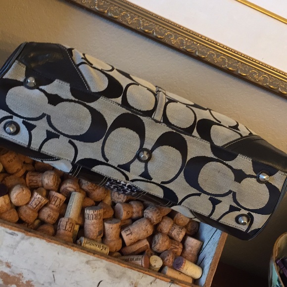 Coach Signature Jacquard and leather purse - Picture 3 of 8